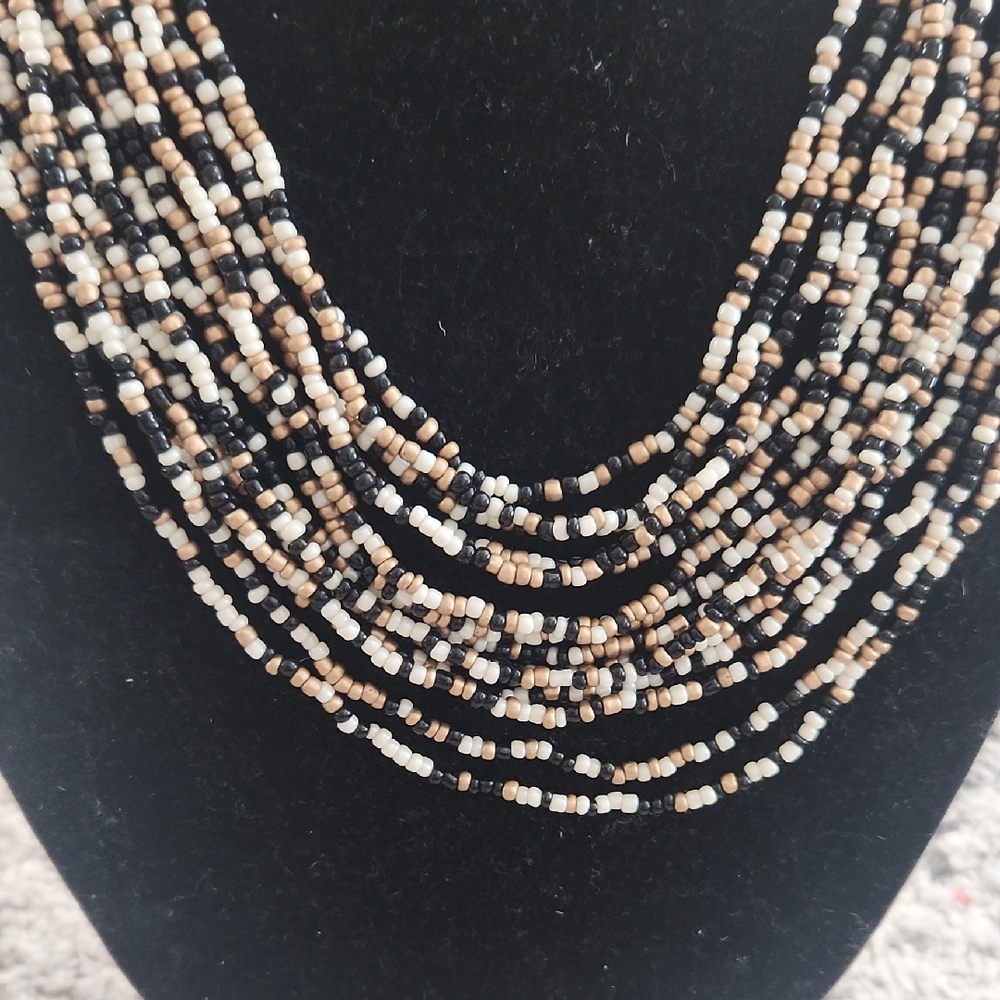 Elegant Multicolor Beaded Necklace